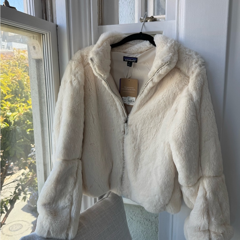 NWT Patagonia Cream Faux Fur Jacket